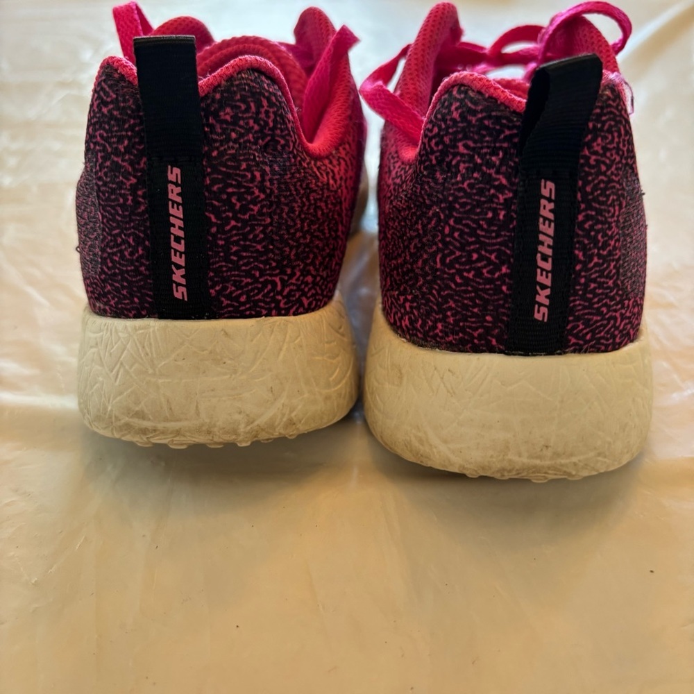 Sketchers lite weight air cool sneakers pink memory foam SZ 7. Worn few times - Picture 10 of 12